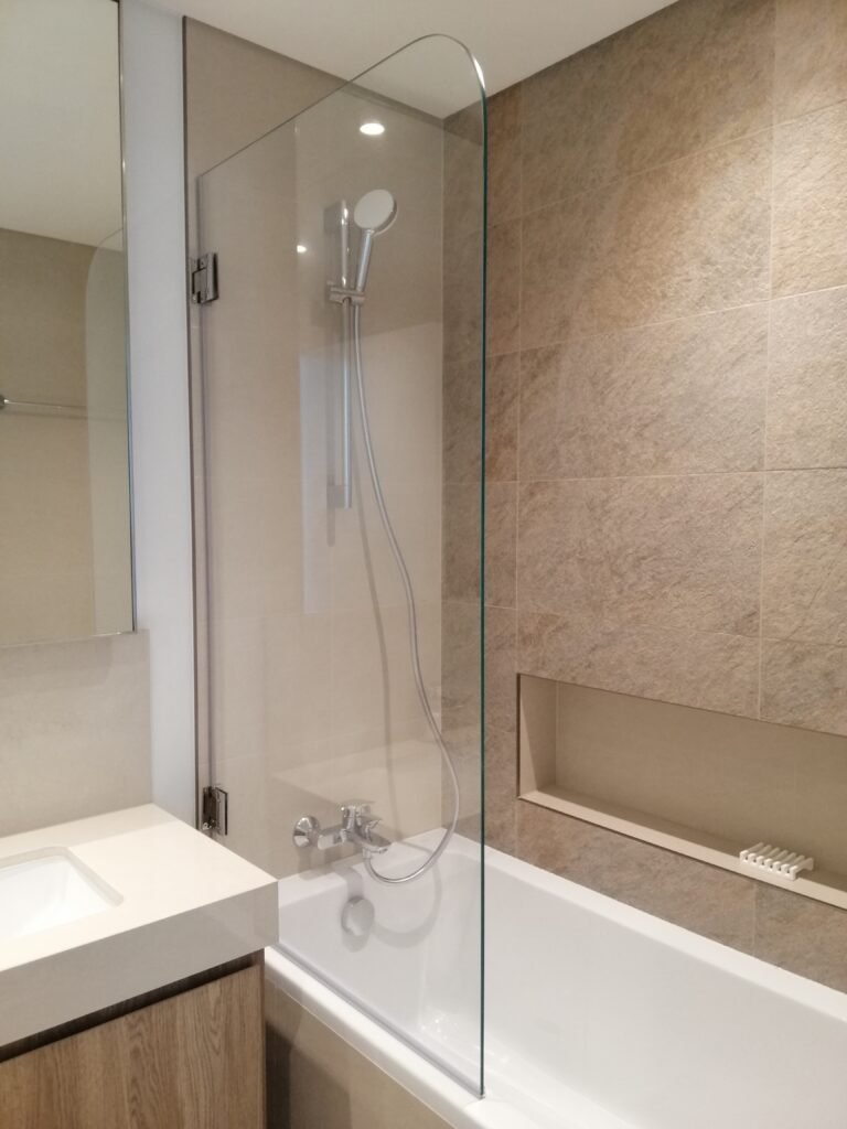 Bathtub shower screen installation Abu Dhabi
