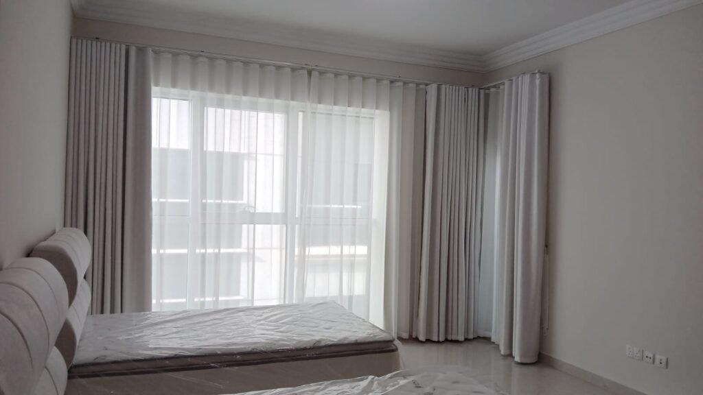 "bedroom-window-curtain"