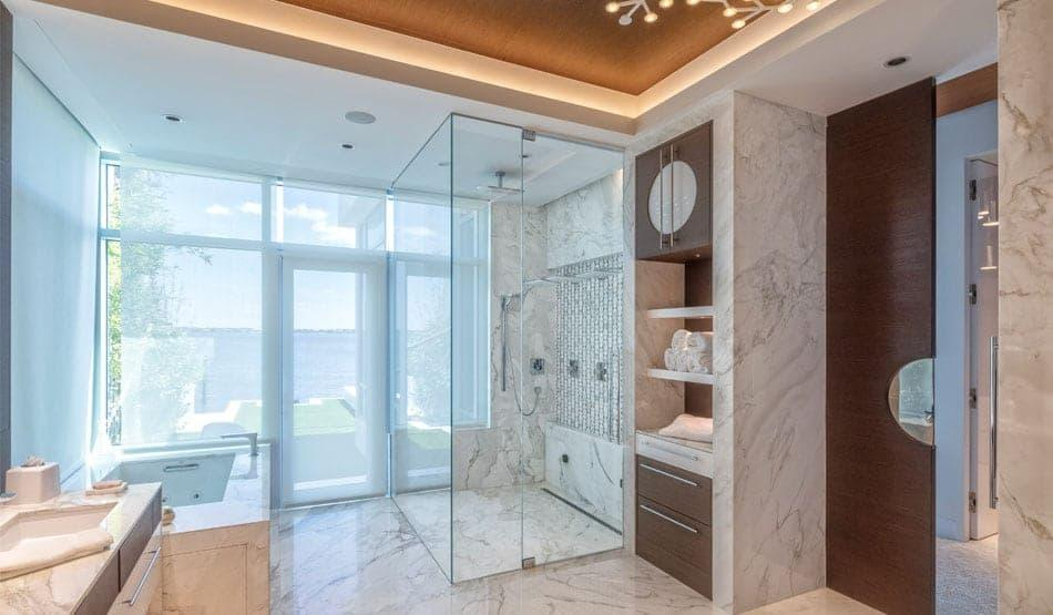 Bathtub shower scree installation in Down Town Dubai